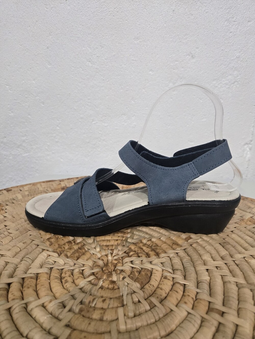 Flexus Spring Step Strappy Comfirt Sandals - Picture 4 of 8